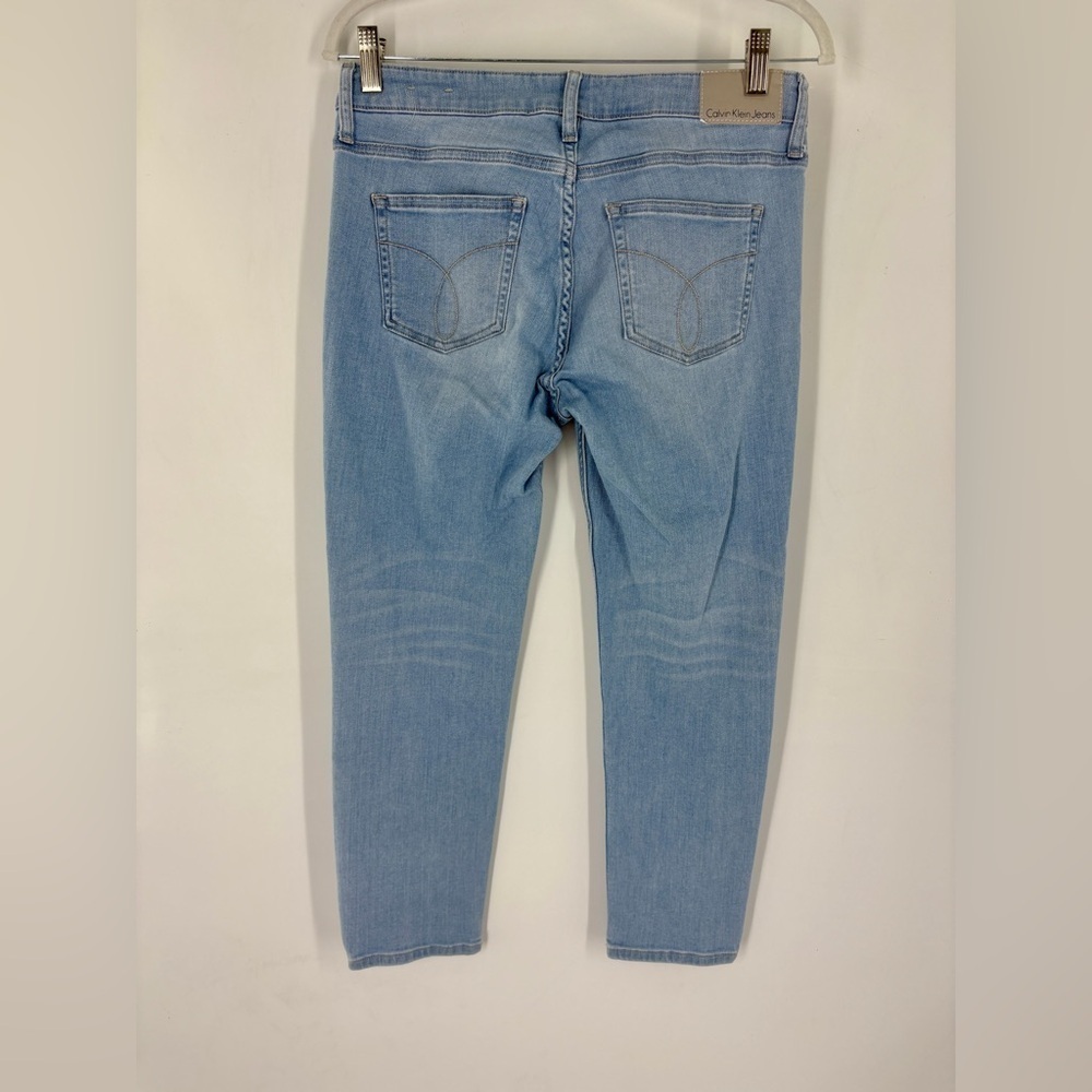 Calvin Klein Jeans Women's Capri Jeans Casual Light Blue Wash Size 8 - Picture 4 of 6